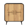 Technische titel in het Nederlands: **Moderne kast met houten front en gouden handgrepen**
